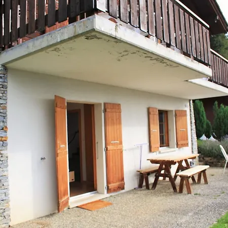 Cozy Holiday In Near Ski Area Feriehus Arbaz